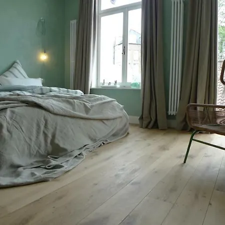 Bed & Breakfast The Doghouse 3*